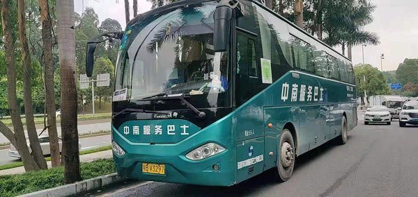 57座宇通大巴5