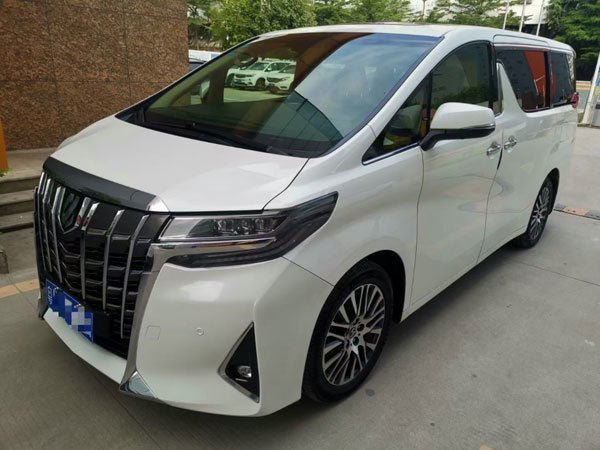 8座車 8座車