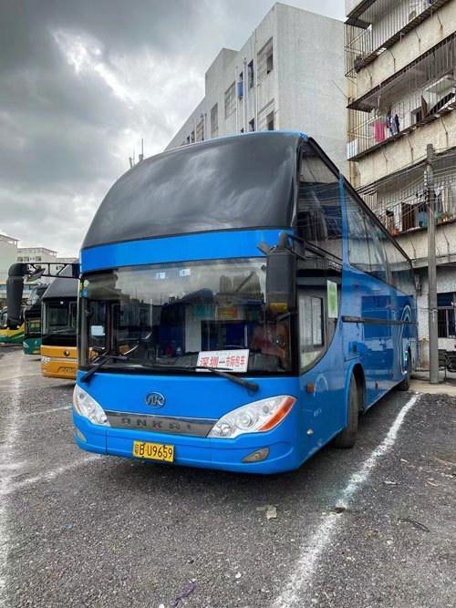 48座大巴車1 48座大巴車1