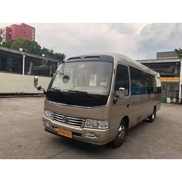 中巴商務車